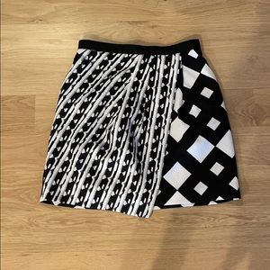 BLACK & WHITE SKIRT
